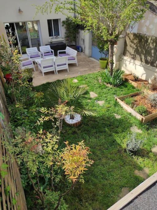 Chaleureuse Maison De Ville Avec Parking Gratuit Шинон Экстерьер фото